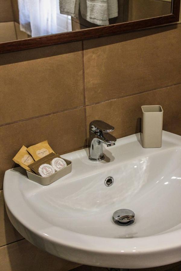 Alexander House Hotell Palermo Eksteriør bilde