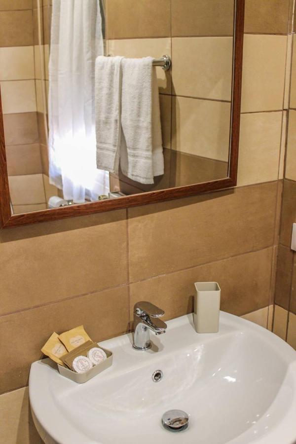 Alexander House Hotell Palermo Eksteriør bilde